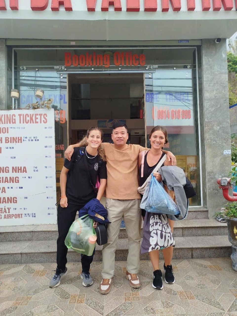 Cat Ba Valentine Hotel Dong Khe Sau Bagian luar foto